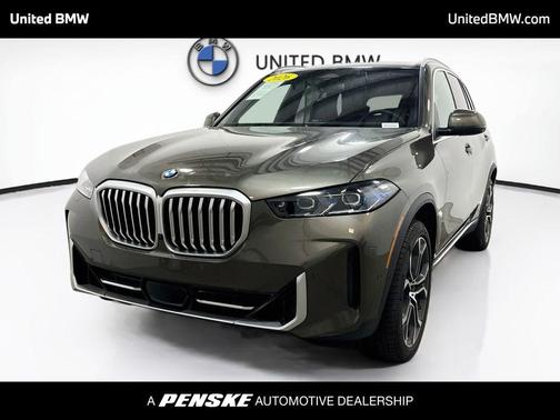 Manhattan Green Metallic 2026 BMW X5 sDrive40i