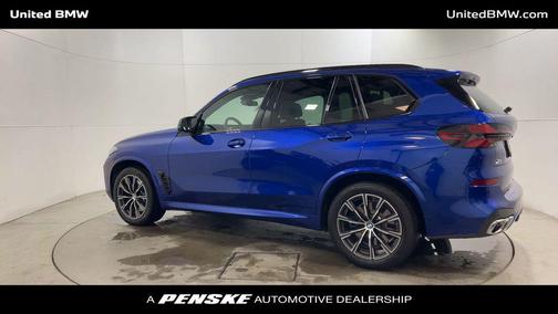 2025 BMW X5 M60i