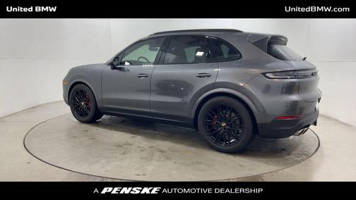 2024 Porsche Cayenne S