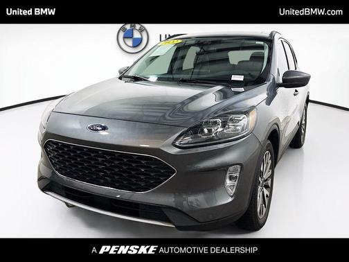2022 Ford Escape Titanium
