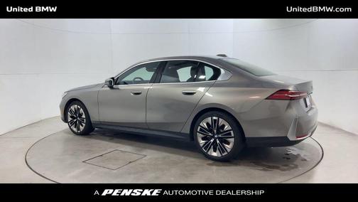 2025 BMW 530 i