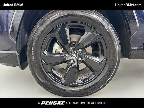 2020 Toyota RAV4 Hybrid SE