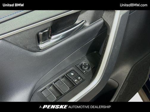 2020 Toyota RAV4 Hybrid SE