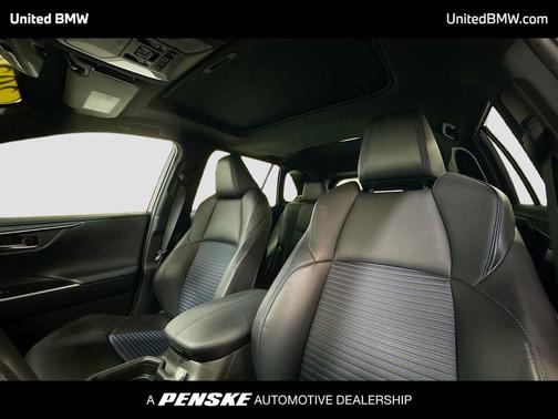 2020 Toyota RAV4 Hybrid SE