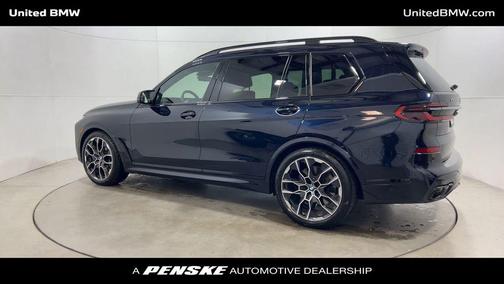 2025 BMW X7 M60i