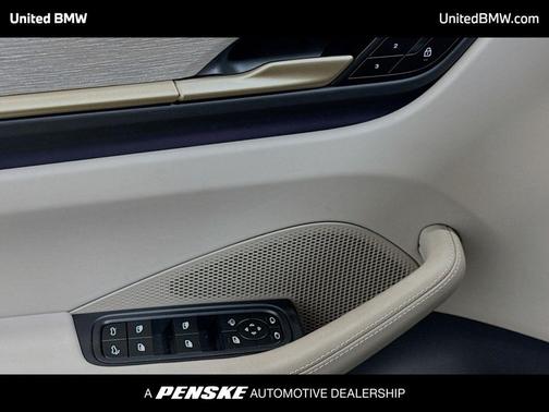 Green Metallic 2024 Porsche Macan Macan Electric Turbo