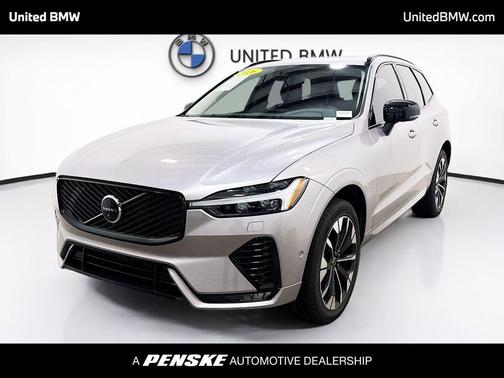 Aurora Silver 2026 Volvo XC60 B5 Plus