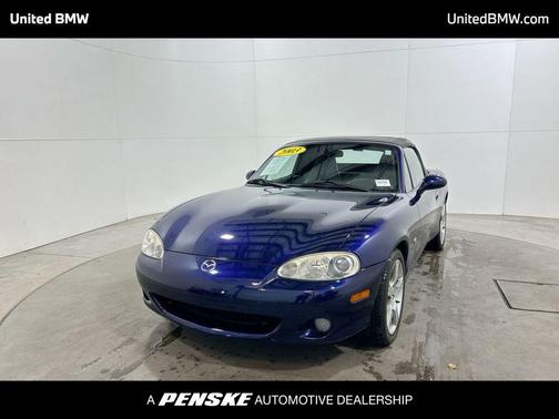 2003 Mazda MX-5 Miata 