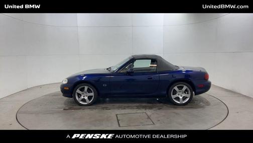 2003 Mazda MX-5 Miata 