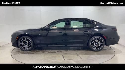 2025 BMW 740 i