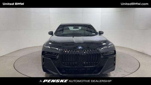 2025 BMW 740 i