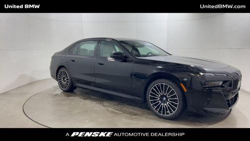 2025 BMW 740 i