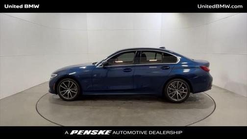2022 BMW 330 330i Sedan