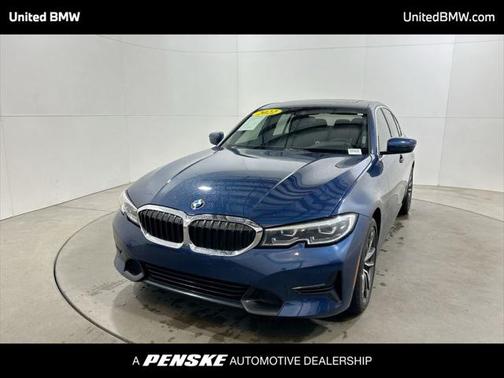 2022 BMW 330 330i Sedan