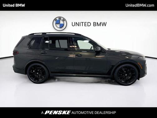 Dravit Grey Metallic 2027 BMW X7 xDrive40i