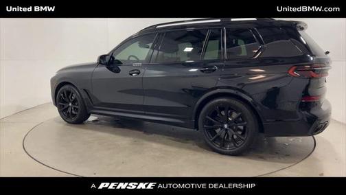 2024 BMW X7 M60i