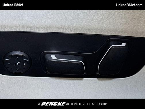 Carbon Black Metallic 2027 BMW 530 i