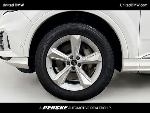 Carrara White 2022 Audi Q7 45 Premium