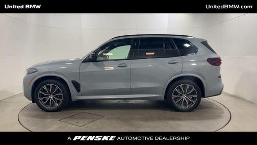 2025 BMW X5 M60i