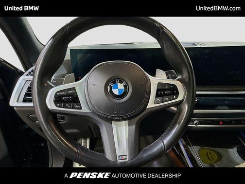 Carbon Black Metallic 2023 BMW X7 xDrive40i