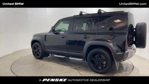 2023 Land Rover Defender 110 SE