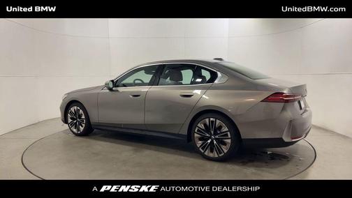 2025 BMW 530 i