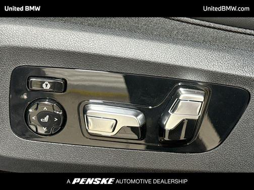 Black Sapphire Metallic 2026 BMW XM Label