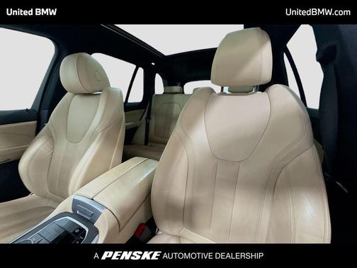 Carbon Black Metallic 2022 BMW X5 xDrive40i