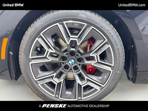 Carbon Black Metallic 2027 BMW 530 i