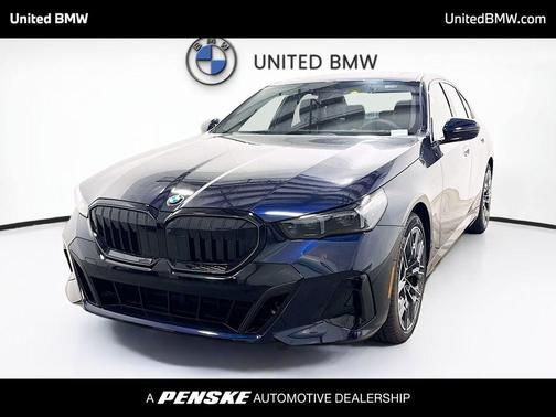 Carbon Black Metallic 2027 BMW 530 i