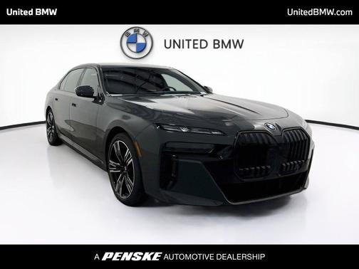 Dravit Grey Metallic 2026 BMW i7 eDrive50