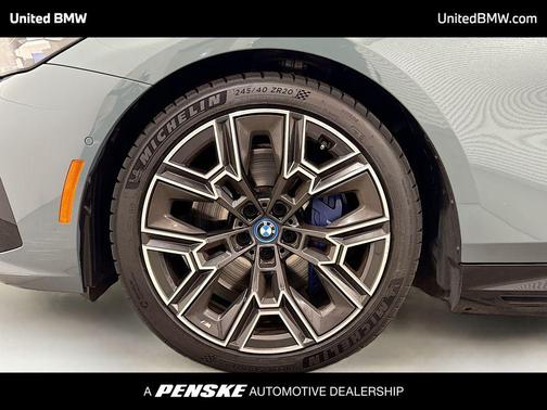 2025 BMW i5 xDrive40