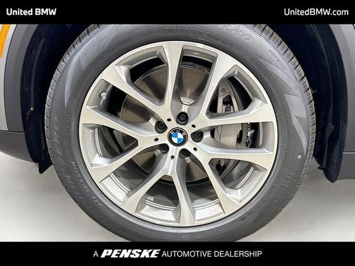 Skyscraper Grey Metallic 2026 BMW X5 PHEV xDrive50e