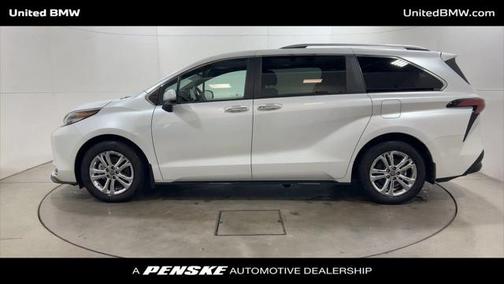 2023 Toyota Sienna Platinum 7 Passenger
