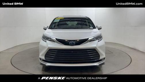 2023 Toyota Sienna Platinum 7 Passenger