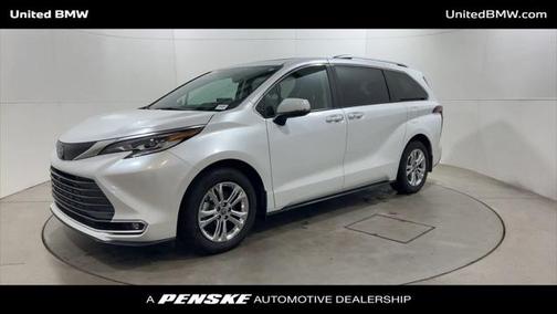2023 Toyota Sienna Platinum 7 Passenger