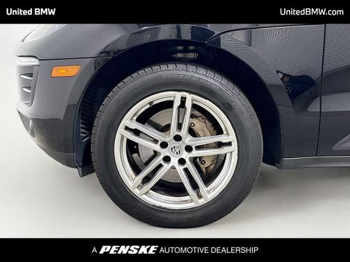 Black 2018 Porsche Macan Macan