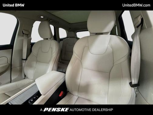 2025 Volvo XC60 B5 Ultra