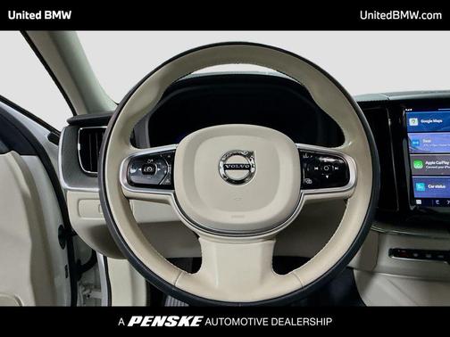 2025 Volvo XC60 B5 Ultra