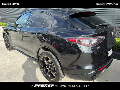 Vulcano Black Metallic 2025 Alfa Romeo Stelvio Sprint AWD