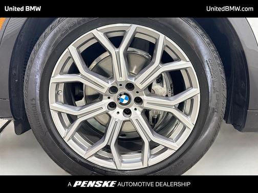 Dark Graphite Metallic 2022 BMW X7 xDrive40i