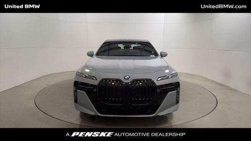2025 BMW 740 i
