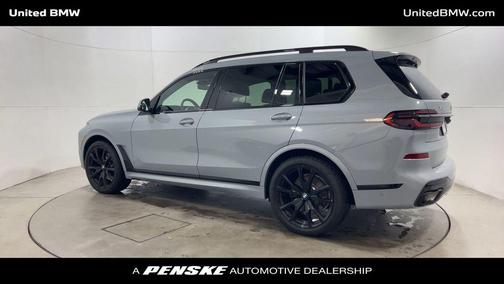 2025 BMW X7 xDrive40i