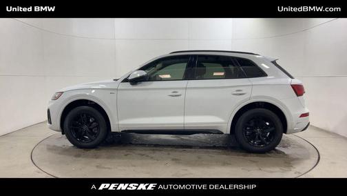 2023 Audi Q5 45 S line Premium