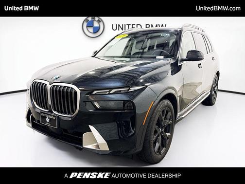 Black Sapphire Metallic 2025 BMW X7 xDrive40i