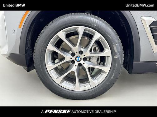 Skyscraper Grey Metallic 2026 BMW X5 sDrive40i