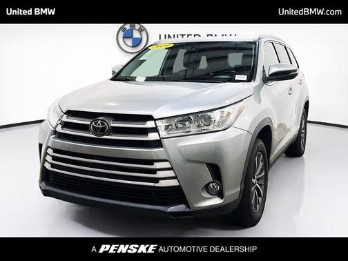 Celestial Silver Metallic 2019 Toyota Highlander XLE