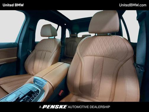 Mineral White Metallic 2026 BMW X5 M60i