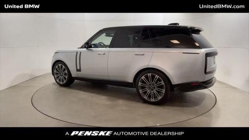2024 Land Rover Range Rover P530 SE