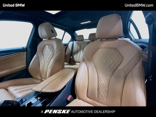 Mineral White Metallic 2021 BMW 530 xDrive